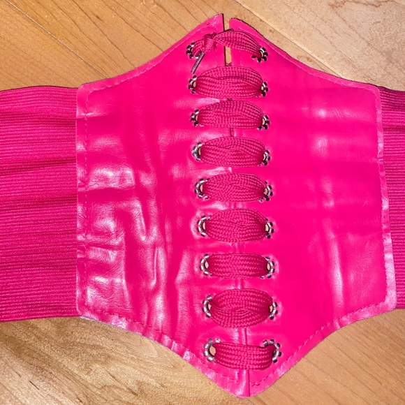 ✨2for22$ Velcro lace up pink belt - Picture 2 of 3